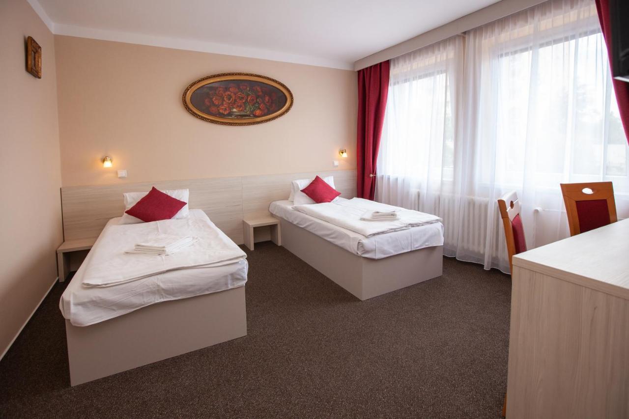 Hotel Stella Plzeň Exterior foto